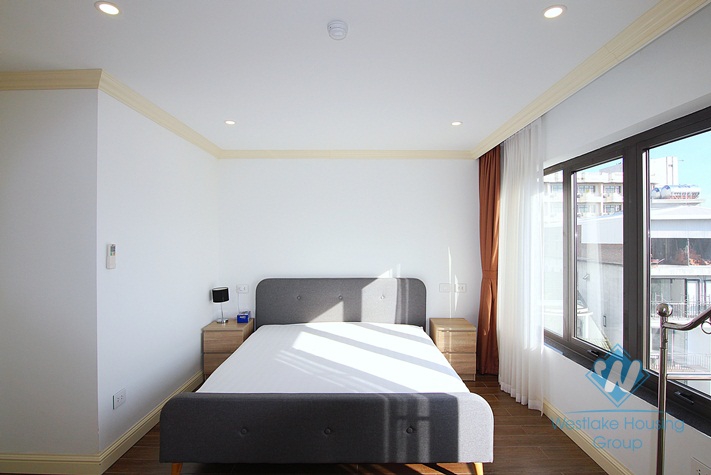 Top floor one bedroom apartment for rent in heart of Tay Ho, Ha Noi